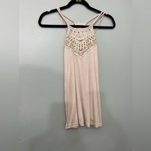 S loveriche beige flowy tank with lace crochet detailing
